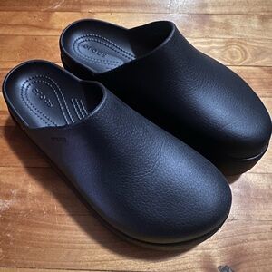 Crocs Women’s Dylan Platform Clog